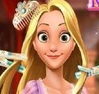 Rapunzel princesa no cabeleireiro