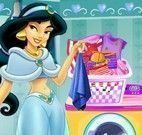 Jasmine lavar roupas