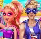 Roupas da Super Barbie e Ken no cinema