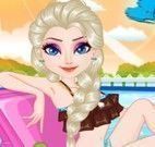 Vestir Elsa na piscina