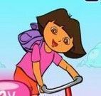 Dora brinquedos na bicicleta