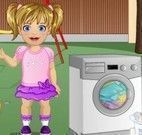 Lavar roupas com bebê