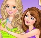 Vestir Barbie e amiga