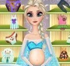 Lavar roupas da Elsa grávida