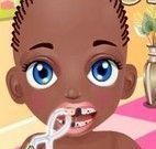 Escovar os dentes do bebê