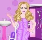 Barbie limpar banheiro