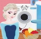 Elsa lavar e passar roupas