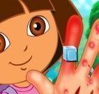 Mão machucada da Dora
