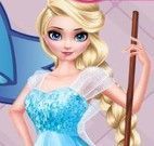 Elsa limpar casa e vestir roupas