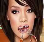 Rihanna no dentista