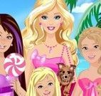 Roupas de praia da família Barbie