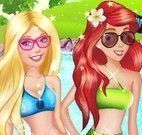 Barbie e Ariel na piscina