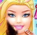 Super Barbie fazer barba