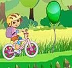 Andar de bicicleta com a Dora