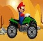 Andar de quadriciclo no deserto com o Mario