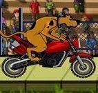 Aventuras de moto com Scooby Doo