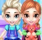 Lavar brinquedos da Elsa e Anna