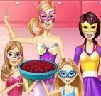 Família Super Barbie torta de frutas vermelhas