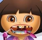 Boneca Dora no dentista