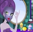 Limpeza facial em Ghoulia Monster High